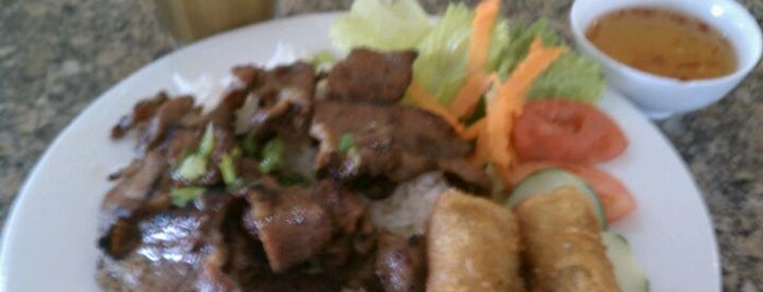 Nga's Restaurant is one of HOU Viet Food.