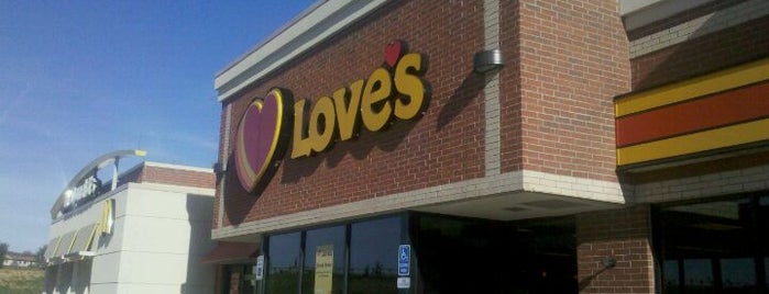 Love's Travel Stop is one of Lieux qui ont plu à Harry.