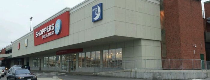 Eglinton Square Shopping Centre is one of Lieux qui ont plu à Tawseef.
