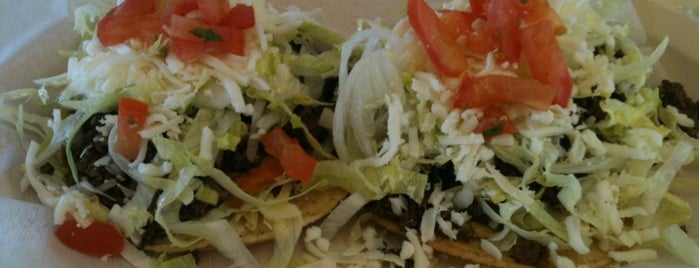 El Burrito Loco is one of Locais curtidos por Robert.