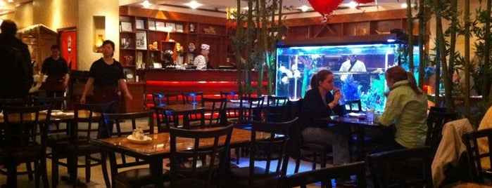 The Asian Grill is one of Lugares favoritos de kris.