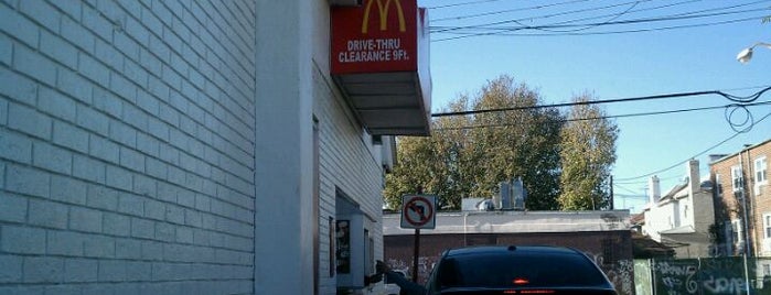 McDonald's is one of Posti che sono piaciuti a Dolores.