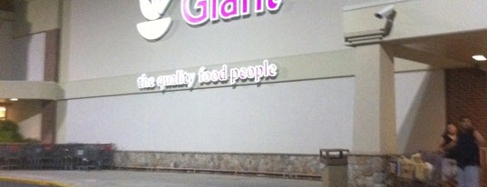 Giant Food is one of Larry'ın Beğendiği Mekanlar.