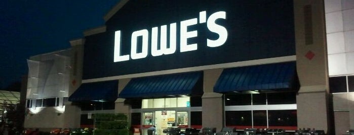 Lowe's is one of Orte, die Jodi gefallen.