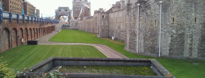 Tower of London is one of Sights.