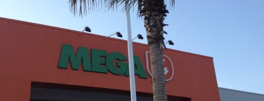 Mega Comercial Mexicana is one of Armando’s Liked Places.
