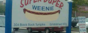 Super Duper Weenie is one of "Diners, Drive-Ins & Dives" (Part 1, AL - KS).