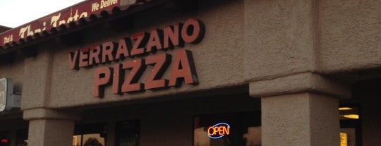 Verrazano Pizza is one of Tempat yang Disukai Mimi.