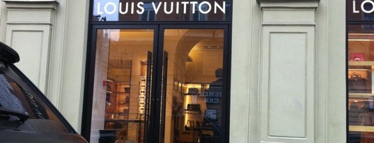 Louis Vuitton is one of White Night Shopping-лучшие бутики Петербурга.