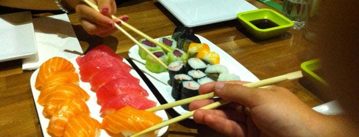 FUSO Sushi & Wok is one of สถานที่ที่ Tultje💕 ถูกใจ.