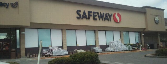 Safeway is one of Eun’s Liked Places.