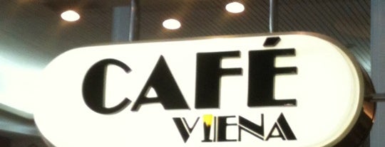 Viena Café is one of Tempat yang Disukai Allan Dutt.