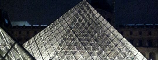 Pyramide du Louvre is one of Must-visit Places Before I Die.