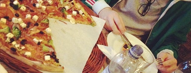 Bari pizza is one of Oslo.