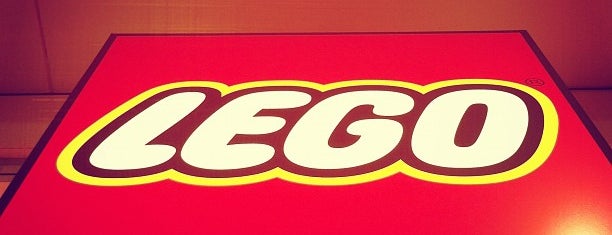 The LEGO Store is one of C : понравившиеся места.