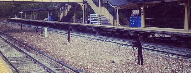 Metro North - Hartsdale Train Station is one of Harlem Line (Metro-North).