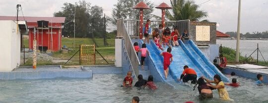 Taman Tema Air Pantai 7 is one of Alltime Favourite In Kelantan.