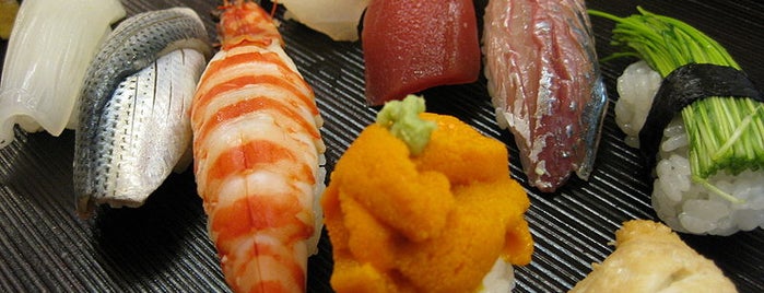 Sushi Hana is one of Chris : понравившиеся места.