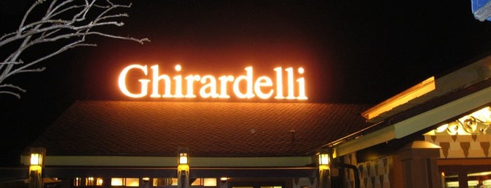 Boutique de crème glacée et de chocolat Ghirardelli is one of Disney Springs.