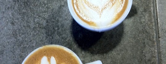 Colectivo Coffee is one of Posti che sono piaciuti a Sarah.