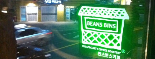 BEANSBINS COFFEE is one of Must-visit Cafés.