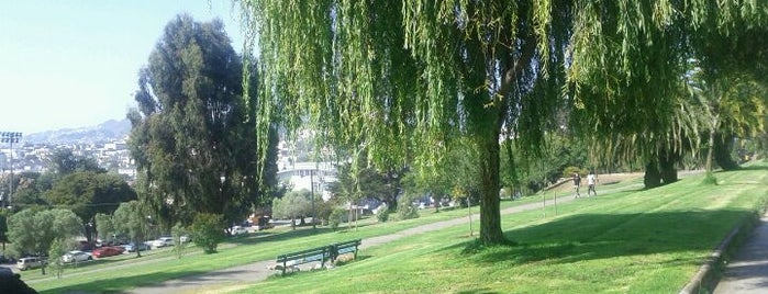 Jefferson Square Park is one of Lugares guardados de Jono.