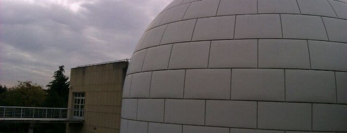 Planetario de Madrid is one of Conoce Madrid.