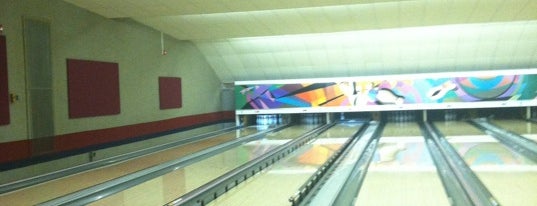 Holiday Lanes is one of Brian : понравившиеся места.