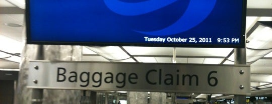 Baggage Claim 6 is one of Lizzie'nin Beğendiği Mekanlar.
