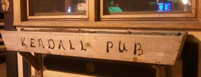 Kendall Pub is one of สถานที่ที่ Laura ถูกใจ.