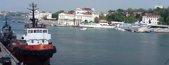 Пиратская Харчевня is one of Places I have been to in Sevastopol.