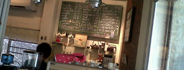 ณ Coffee (Na Coffee) is one of Chiang Mai Work Cafes.