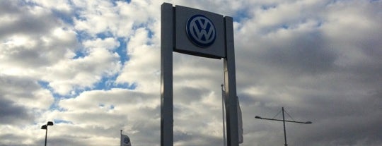 Essendon Volkswagen is one of สถานที่ที่ James ถูกใจ.