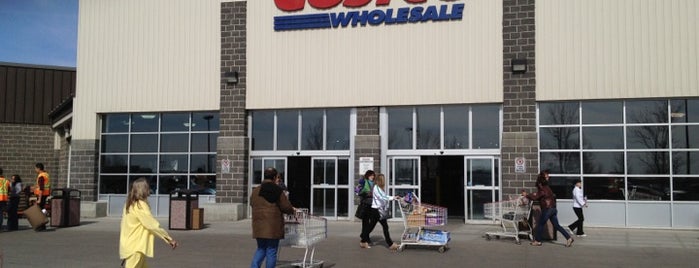Costco Wholesale is one of สถานที่ที่ Salmon ถูกใจ.