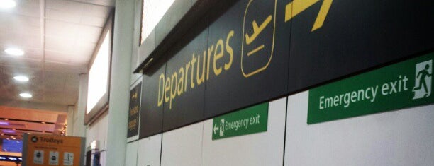 Международный аэропорт Гатвик (LGW) is one of Dicas de Londres..