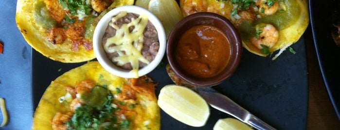 Hacienda Mexican Bar & Grill is one of Simpan Catatan..