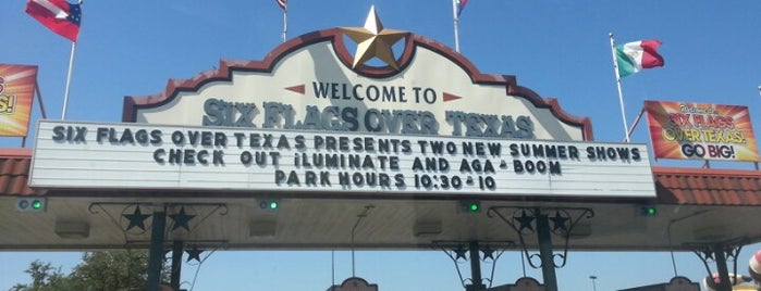 Six Flags Over Texas is one of Haunted Houses.