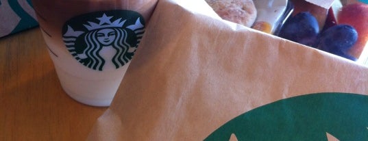 Starbucks is one of Tempat yang Disukai Sorora.