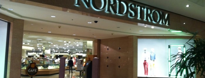 Nordstrom is one of QQ 님이 좋아한 장소.