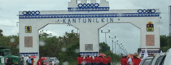 Parque Principal Kantunilkin is one of Posti che sono piaciuti a Stephania.