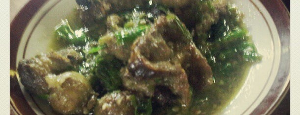 Ayam Sambel Ijo Podomoro is one of Batam Foodies.