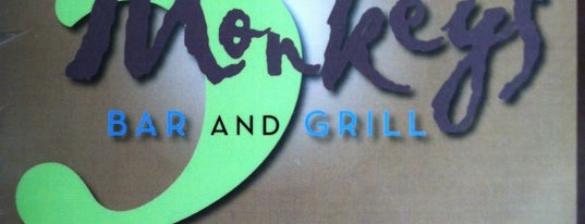 3 Monkeys Bar & Grill is one of Tempat yang Disukai Andrea.