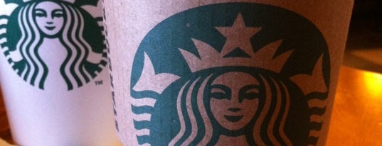 Starbucks is one of Locais curtidos por Andrew.