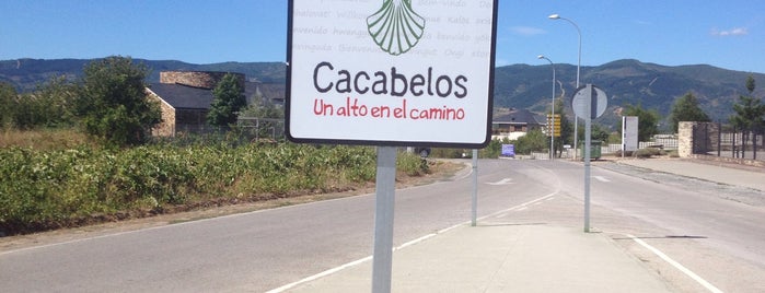 Cacabelos is one of Lieux qui ont plu à Juanma.