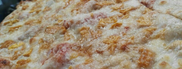 Pizzuca Pizza is one of Posti che sono piaciuti a Marco.