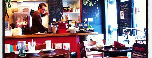 Word of Mouth Cafe is one of Locais curtidos por Helen.