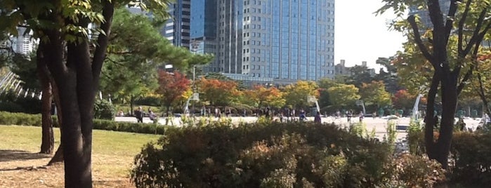 Yeouido Park is one of Guide to SEOUL(서울)'s best spots(ソウルの観光名所).