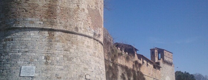 Centro storico Volterra is one of Tempat yang Disukai Ico.