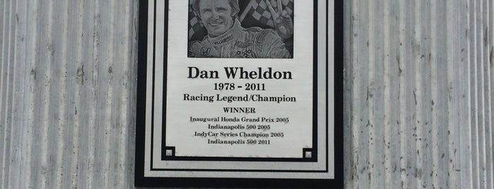 Dan Wheldon Way is one of Lugares favoritos de Joanne.