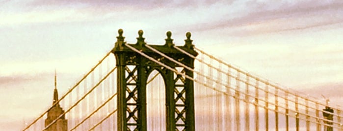 Ponte di Brooklyn is one of New York.